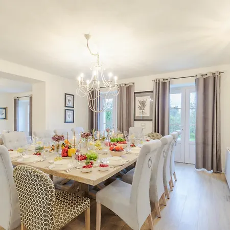 Villa Asti: Where Luxury Meets Limitless View