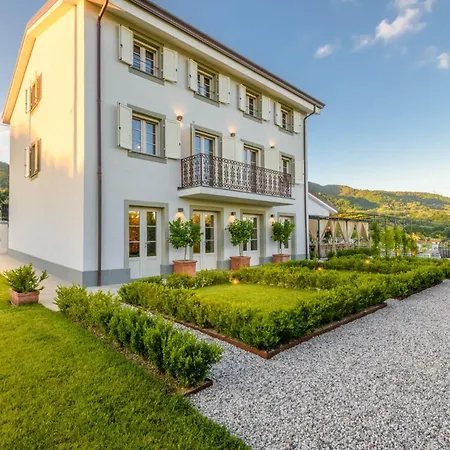Villa Asti: Where Luxury Meets Limitless View