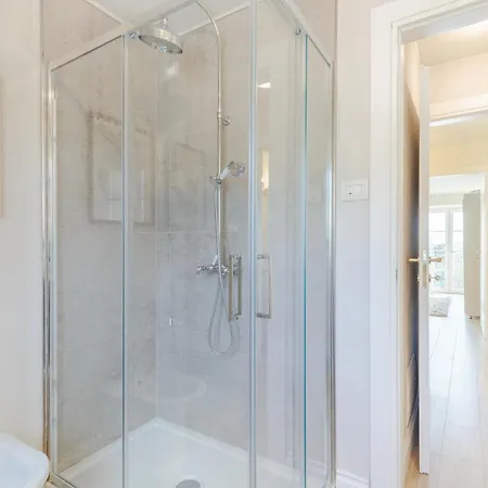 Villa Asti: Where Luxury Meets Limitless View Capannori
