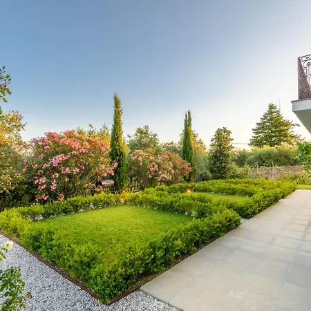 Asti: Where Luxury Meets Limitless View Villa