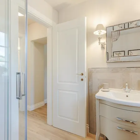 Asti: Where Luxury Meets Limitless View Villa Capannori