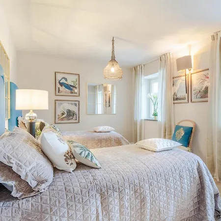 Villa Asti: Where Luxury Meets Limitless View *